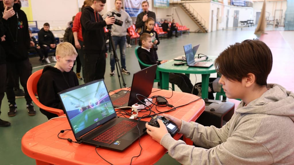 Кибершкола жизни: цифровое воспитание и киберсоциализация